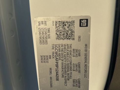 Used 2023 Chevrolet Express 2500 w/ Driver Convenience Package image 32