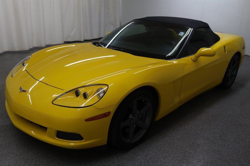 Used 2007 Chevrolet Corvette Convertible RWD image 3