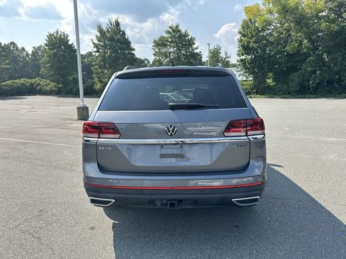 Used 2023 Volkswagen Atlas SE w/ Black Wheel Package AWD/4WD image 4