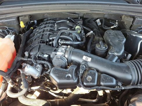 Used 2024 Jeep Grand Cherokee L Limited w/ Luxury Tech Group II AWD/4WD image 27