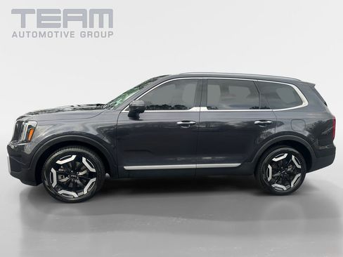 Used 2025 Kia Telluride S image 4