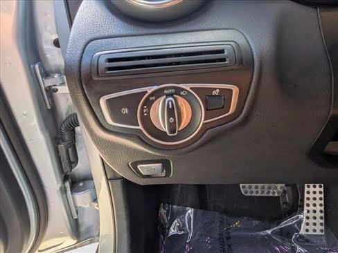 Used 2022 Mercedes-Benz GLC 300 4MATIC image 19