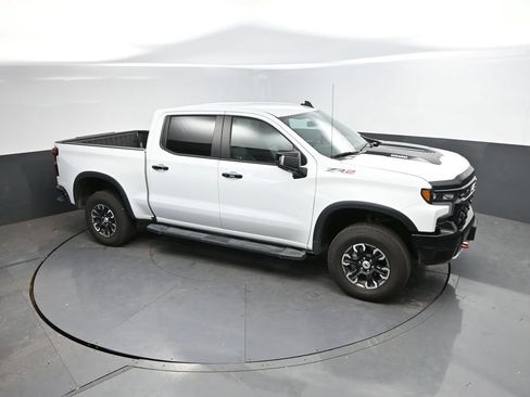 Used 2024 Chevrolet Silverado 1500 ZR2 AWD/4WD image 24