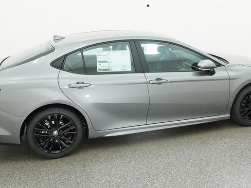 New 2026 Toyota Camry SE image 13