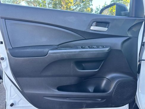 Used 2015 Honda CR-V LX image 18