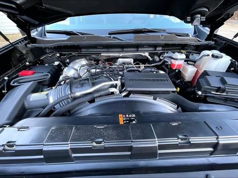 Used 2025 Chevrolet Silverado 2500 LT w/ Leather Package image 20