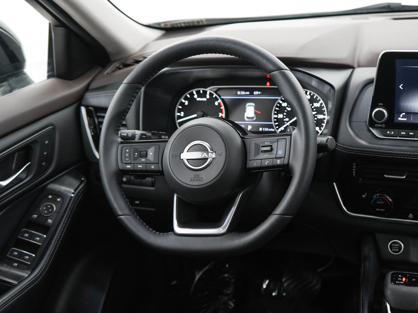 Used 2023 Nissan Rogue SL AWD/4WD image 14