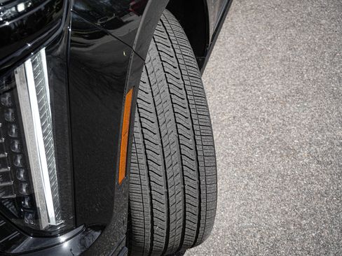 Used 2026 Cadillac Escalade V w/ LPO, ONYX Package image 12