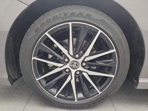 Used 2022 Toyota Camry SE FWD image 31