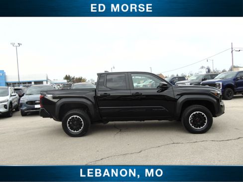 Used 2024 Toyota Tacoma TRD Off-Road image 5