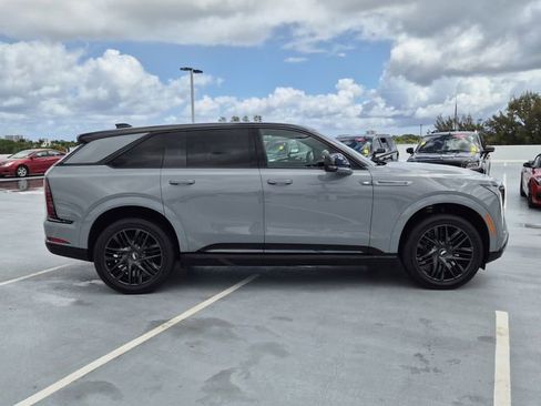 Used 2026 Cadillac Escalade IQ Sport 2 w/ LPO, ONYX Package image 6