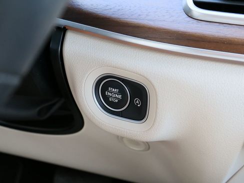 Used 2022 Mercedes-Benz GLE 350 4MATIC image 19