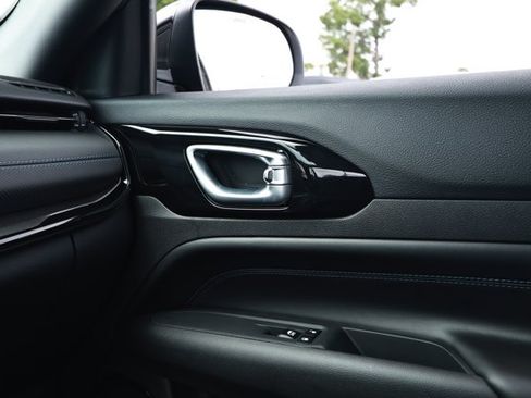 New 2026 Jeep Compass Latitude AWD/4WD image 25
