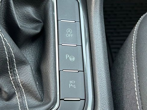 Used 2024 Volkswagen Tiguan SEL R-Line image 41