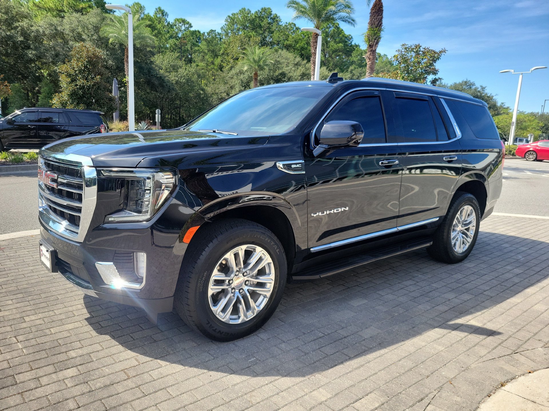 Used 2023 GMC Yukon SLT w/ SLT Premium Package RWD image 6