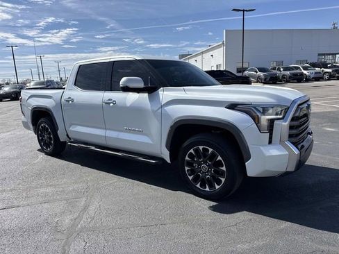 Used 2023 Toyota Tundra Limited AWD/4WD image 6