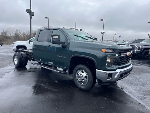 New 2026 Chevrolet Silverado 3500 LT w/ Convenience Package image 7