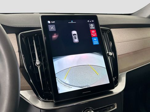 New 2026 Volvo XC90 B5 Core image 13