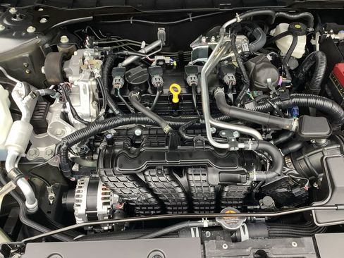 New 2025 Nissan Altima 2.5 SV image 9