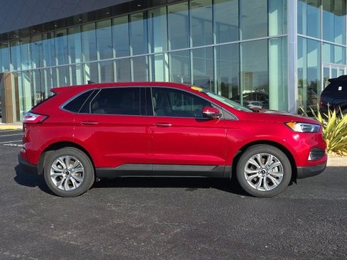 Used 2023 Ford Edge Titanium image 20