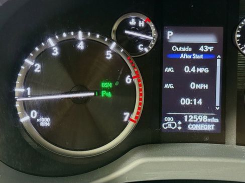 Used 2023 Lexus GX 460 Luxury image 12