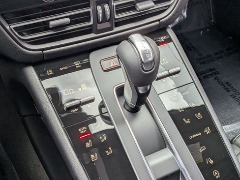 New 2026 Porsche Macan AWD/4WD image 20