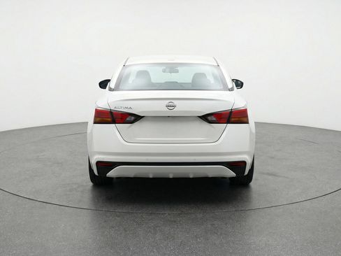 Used 2025 Nissan Altima 2.5 SV image 6