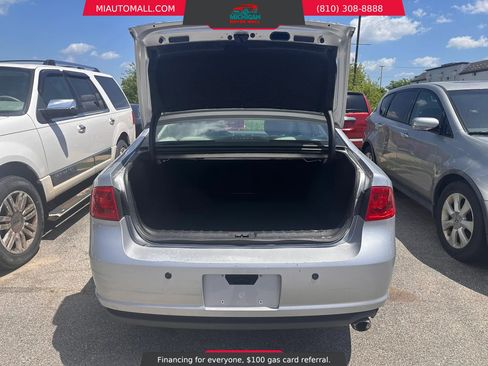 Used 2011 Buick Lucerne CXL FWD image 7