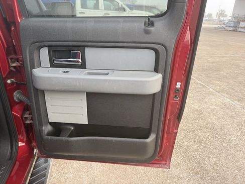 Used 2014 Ford F150 XLT w/ Equipment Group 302A Luxury image 17