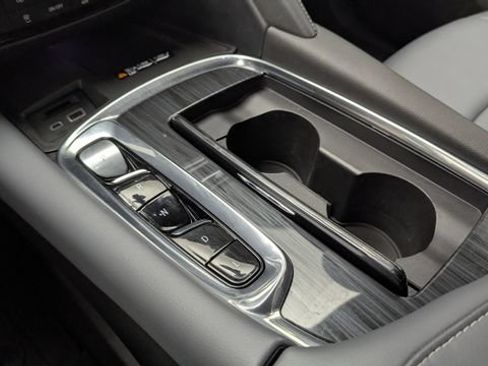 Certified 2024 Buick Enclave Essence FWD image 20