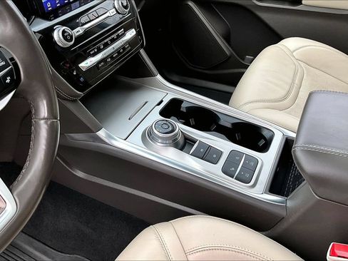 Used 2023 Ford Explorer Platinum w/ Technology Package RWD image 18