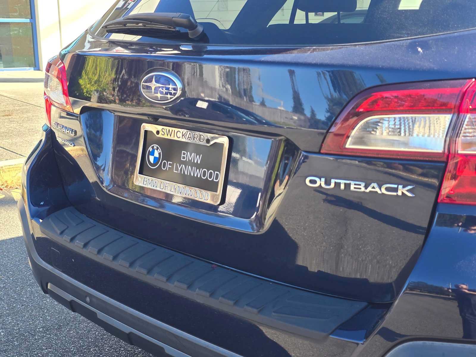 Used 2018 Subaru Outback 2.5i Limited AWD/4WD image 13