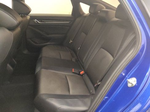 Used 2018 Honda Accord Sport image 18