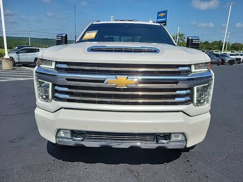 Used 2021 Chevrolet Silverado 2500 High Country w/ Z71 Off-Road Package AWD/4WD image 2