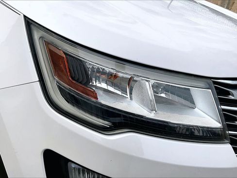 Used 2016 Ford Explorer Limited image 26