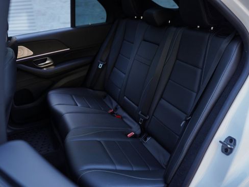 Used 2024 Mercedes-Benz GLE 450e 4MATIC image 23