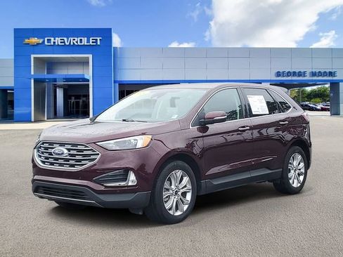 Used 2024 Ford Edge Titanium image 2