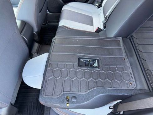 Used 2018 Subaru Crosstrek 2.0i Premium AWD/4WD image 21