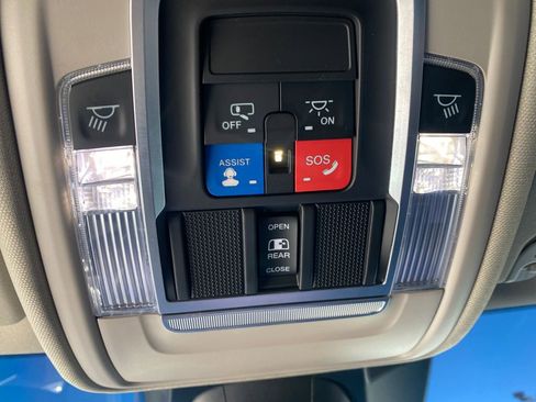 Used 2022 RAM 1500 Laramie image 36