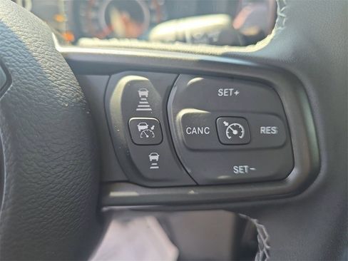 New 2025 Jeep Gladiator Sport w/ Premium Package image 18