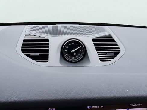 New 2026 Porsche Cayenne image 22