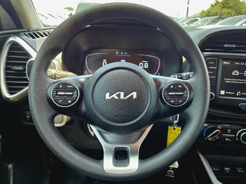 Used 2023 Kia Soul LX FWD image 21