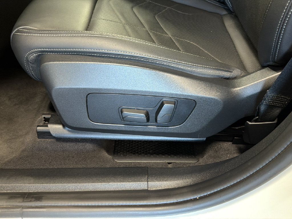 Used 2025 BMW X1 xDrive28i AWD/4WD image 31