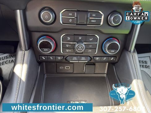 Used 2024 Chevrolet Suburban Premier AWD/4WD image 23