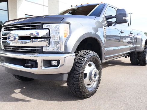 Used 2019 Ford F350 Lariat w/ Lariat Ultimate Package image 2
