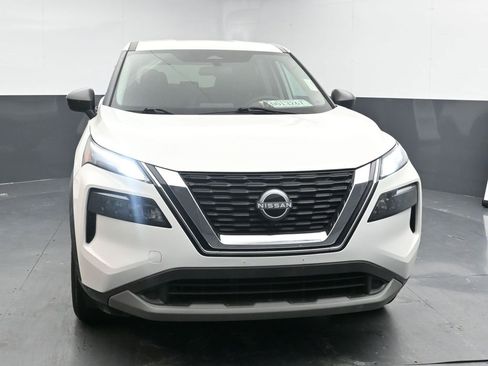 Used 2023 Nissan Rogue S image 3