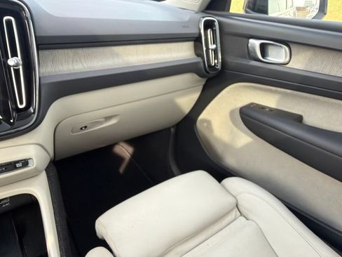 Used 2019 Volvo XC40 T5 Inscription AWD/4WD image 21