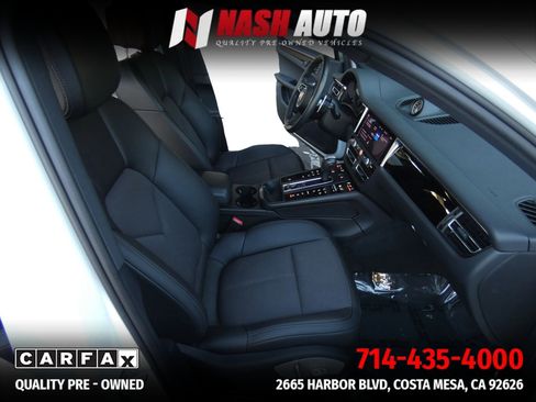Used 2024 Porsche Macan AWD/4WD image 26