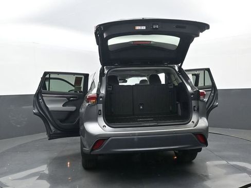 Used 2026 Toyota Highlander Limited image 31