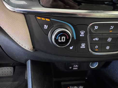 Certified 2023 Chevrolet Traverse Premier AWD/4WD image 24